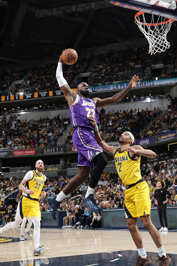 芒果体育-湖人夏天版图已经写好，新星超级顶薪，老詹回如何选择？|季后赛|东契奇|勒布朗·詹姆斯|里夫斯|首轮_新浪体育_新浪新闻